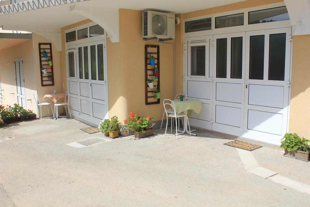 Rooms & Studio Bellina Skradin Exterior foto