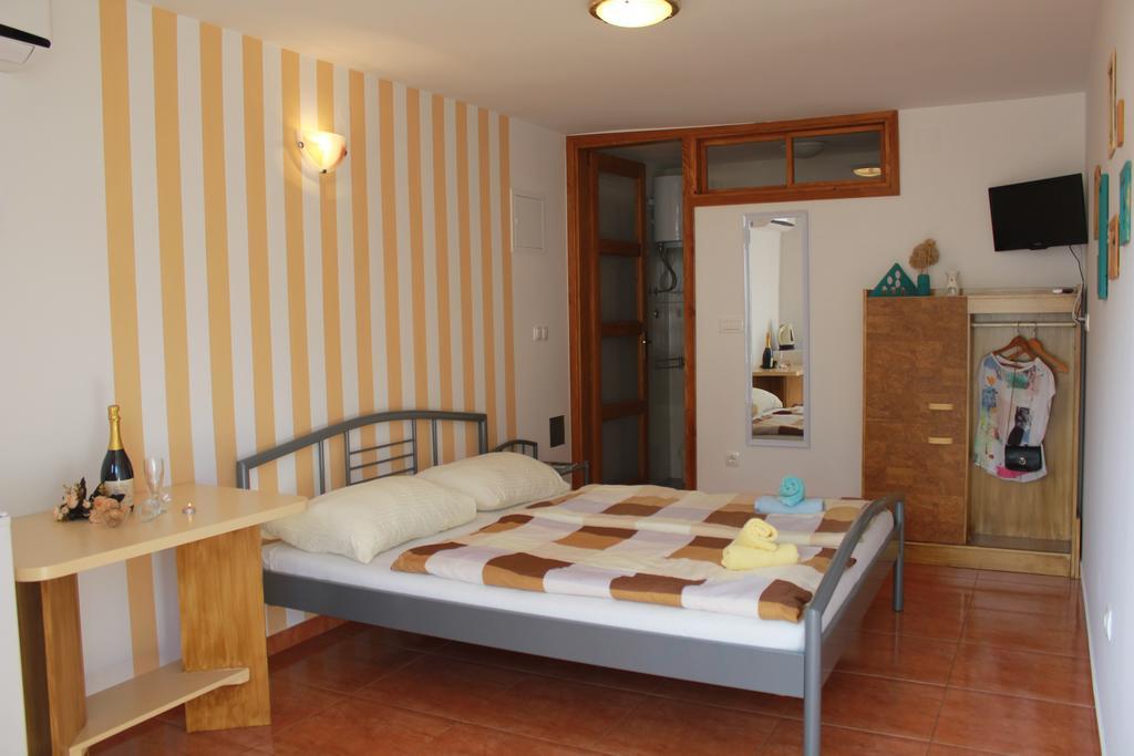 Rooms & Studio Bellina Skradin Exterior foto